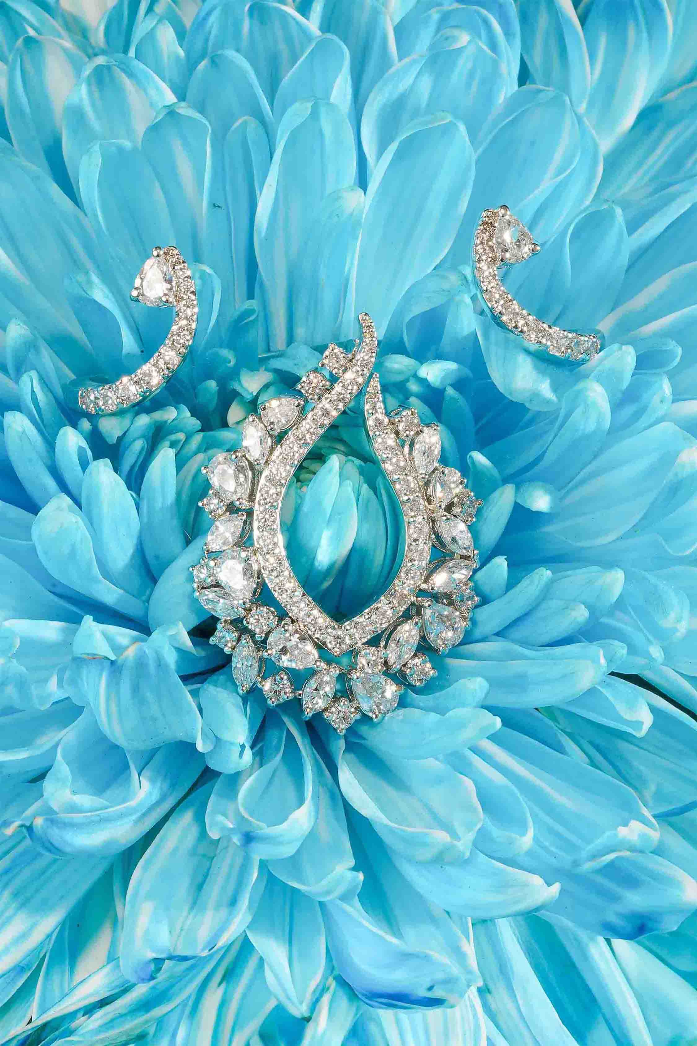 Mystic Vines Hand Ring