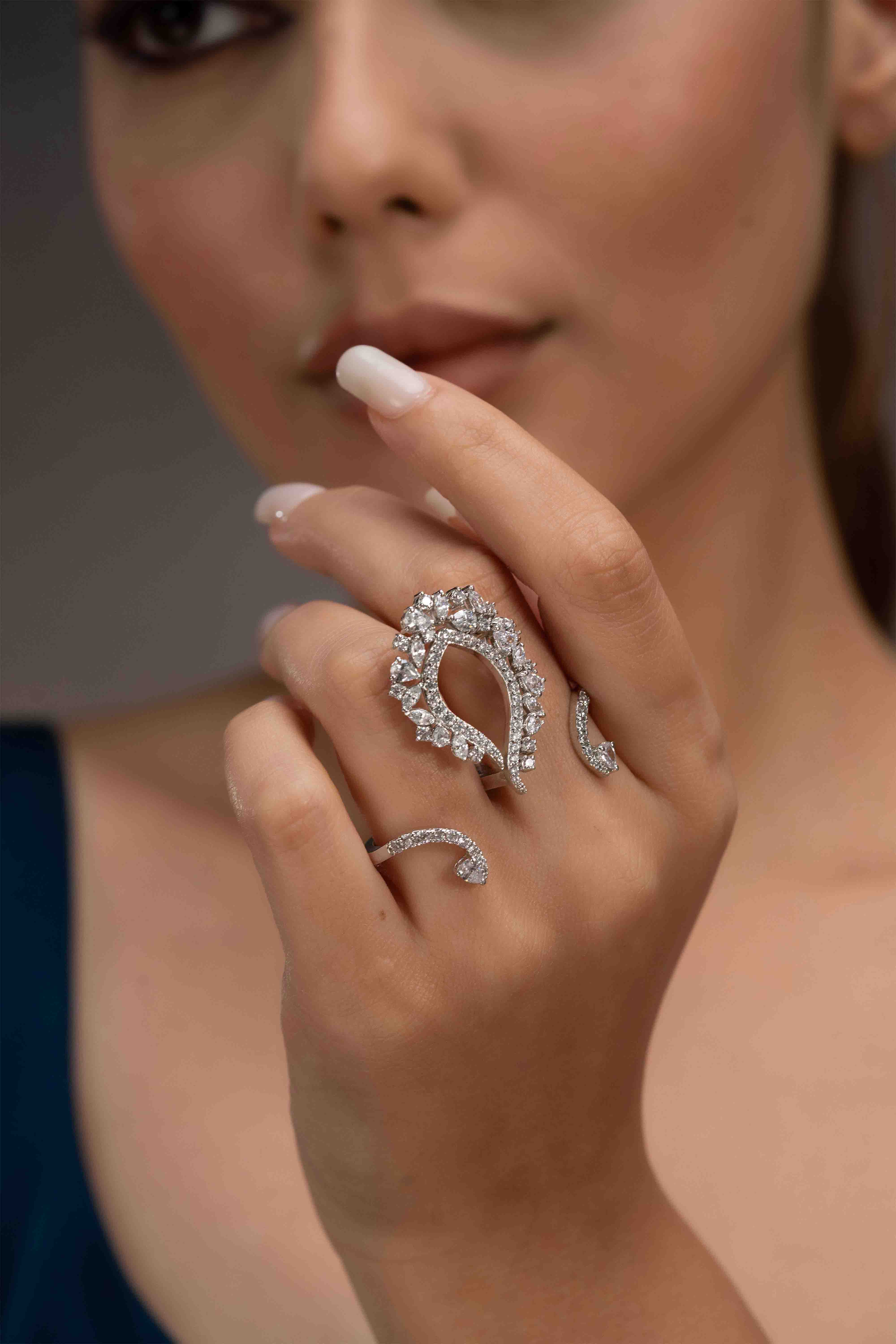 Mystic Vines Hand Ring