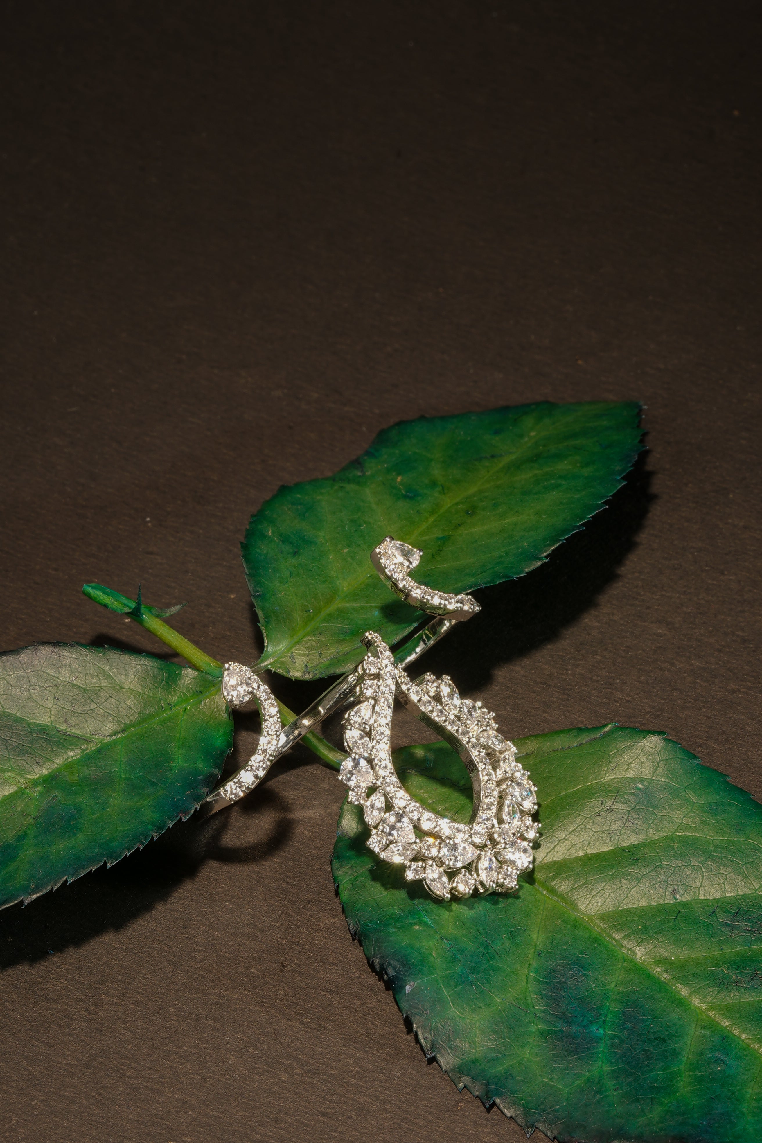 Mystic Vines Hand Ring
