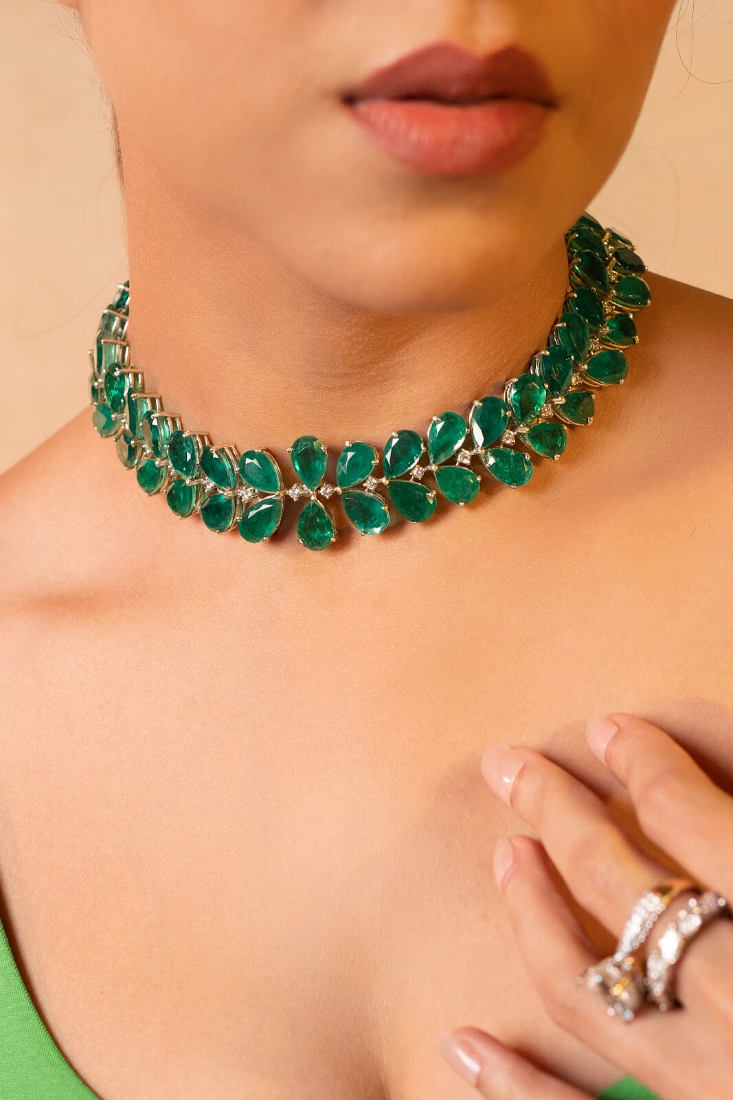 emerald dublet stone necklace